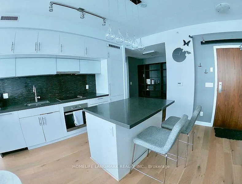 2 bed, $2,500 — Photo 4