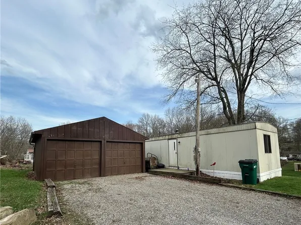 439 Hall Rd, Butler, PA 16001