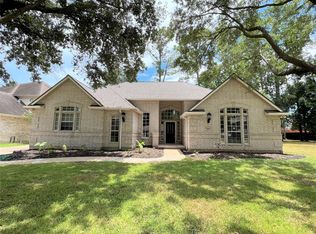 5407 Oak Cove Dr, Houston, TX 77091