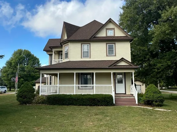 212 Maple St, Kensett, IA 50448