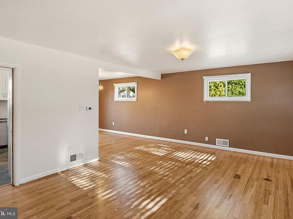 3rd image of 312 Orley Rd