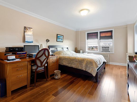 5th image of 6945 108th St APT 8F