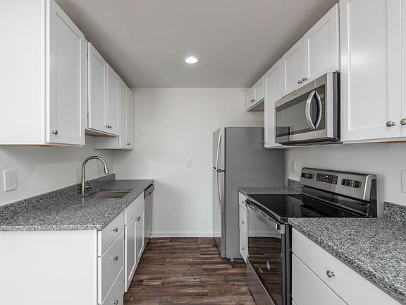 3rd image of 2111 Grafton Dr #93