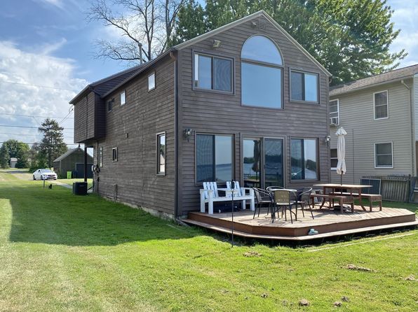 665 Shackelton Point Rd
