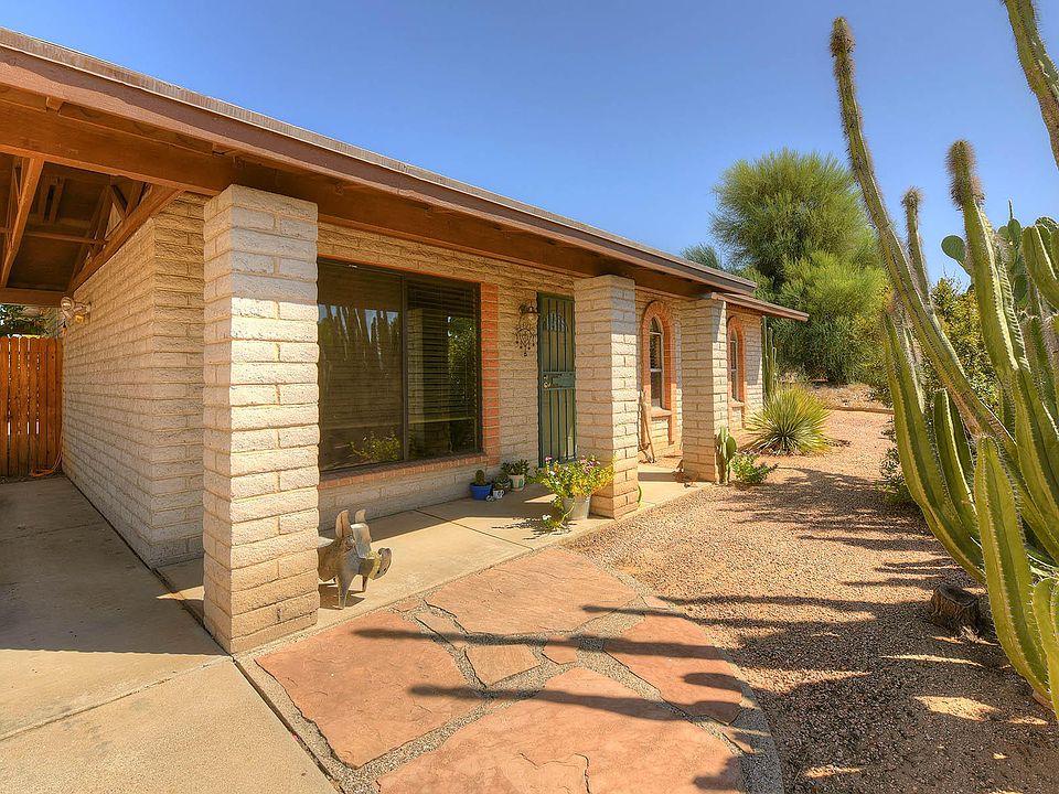 1st image of 2776 W Calle Del Huerto