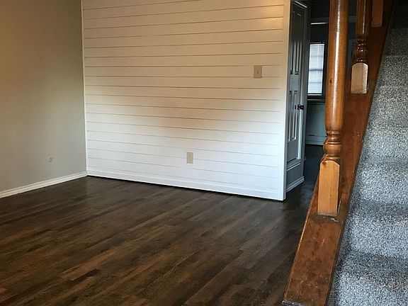 2nd image of 1604 Sun Valley Dr APT C