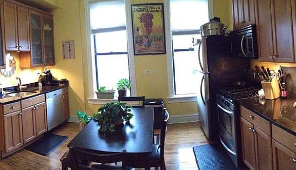 3rd image of 3255 N Greenview Ave #5R