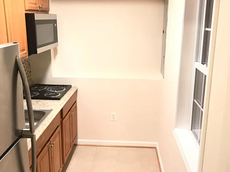 7019 Leebrad St #BASEMENT — Photo 8