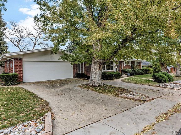 2nd image of 3391 W Aksarben Avenue