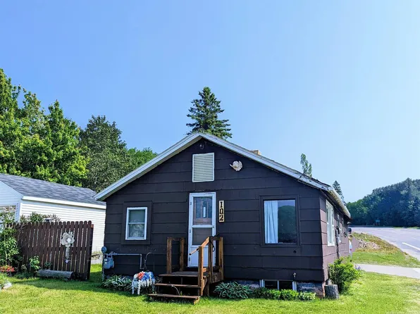 102 E Furnace St, Marquette, MI 49855