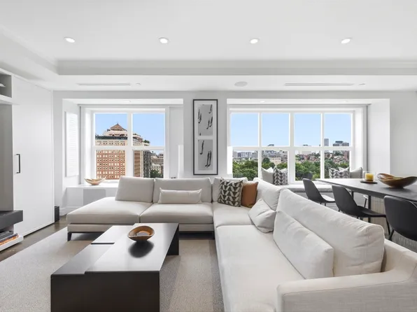 300 Boylston St Unit 1202, Boston, MA 02116