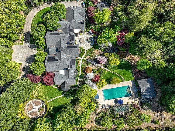 3rd image of 160 Phillip Rd