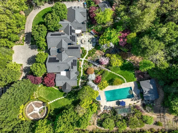 160 Phillip Rd, Woodside, CA 94062