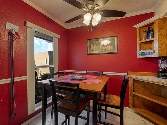 2nd image of 1305 Gateway Drive #G-2