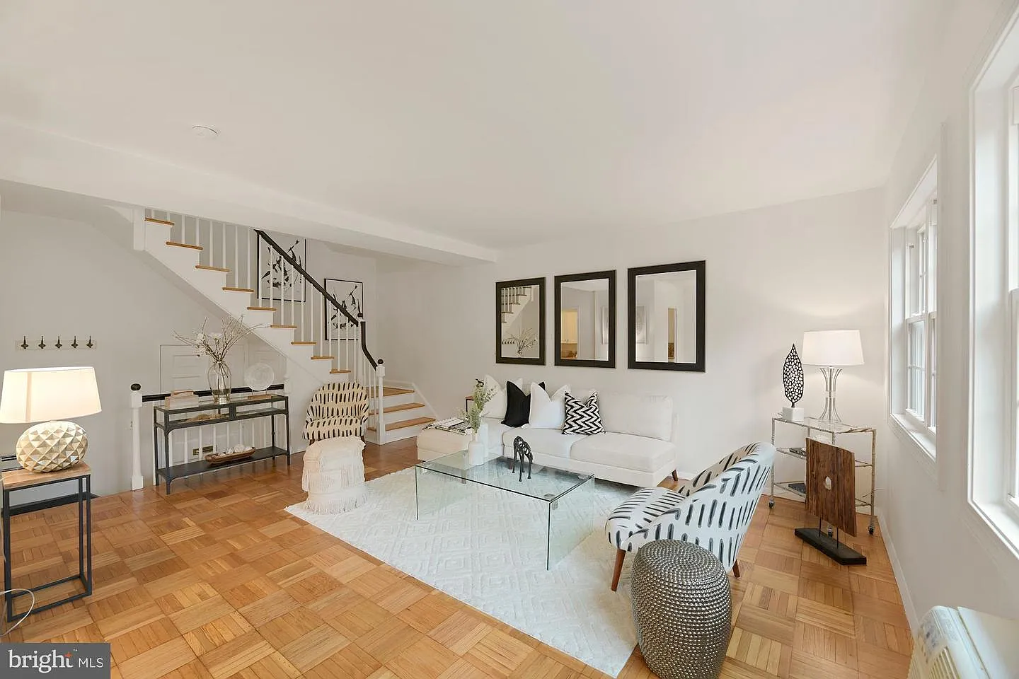 2 bed, 930 sqft, $2,650 — Photo 4