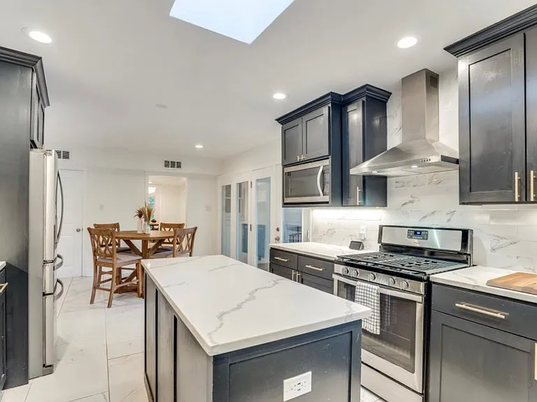 4804 Alan Dale Ln — Photo 9