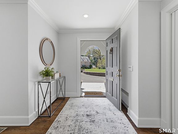4th image of 48 Ledyard Road