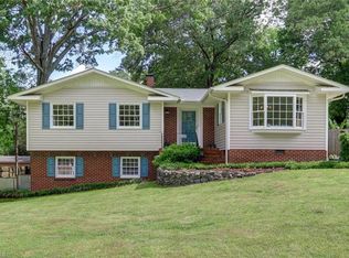 2605 Deer Pl, Greensboro, NC 27407