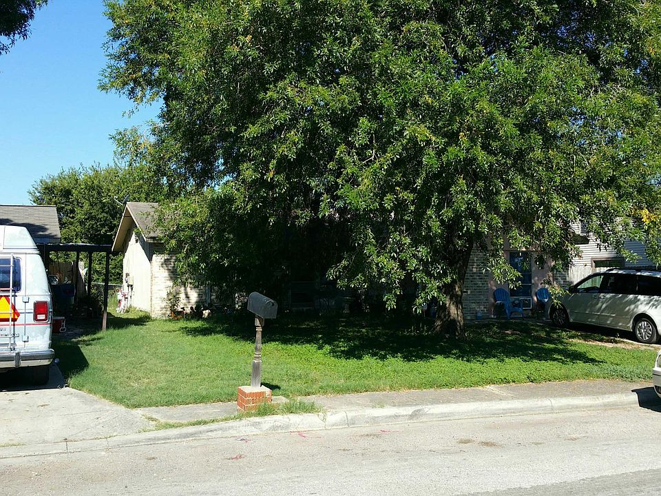 2nd image of 2415 Deer Grove Dr