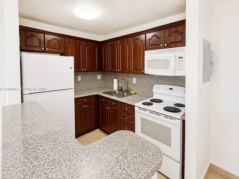 7235 NW 179th St #212 — Photo 5