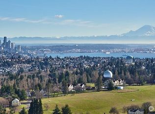 2518 36th Ave W, Seattle, WA 98199