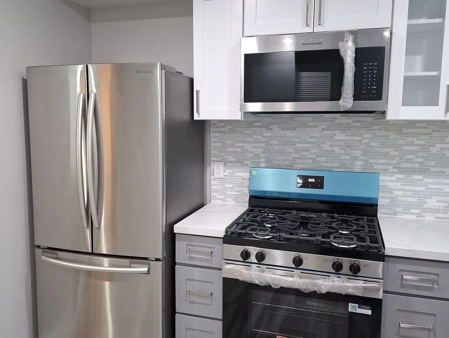 2 bed, 1.5 bath, 898 sqft, $2,750 — Photo 3