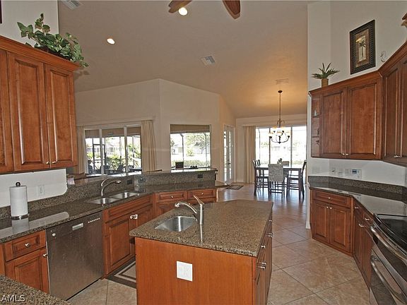 5th image of 525 SE 19th Court Cpe