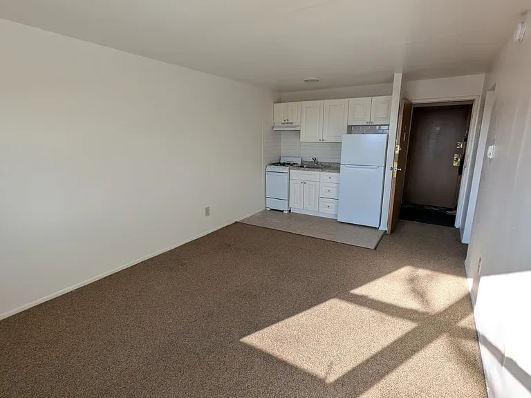 1507 Central Ave #B7 — Photo 2
