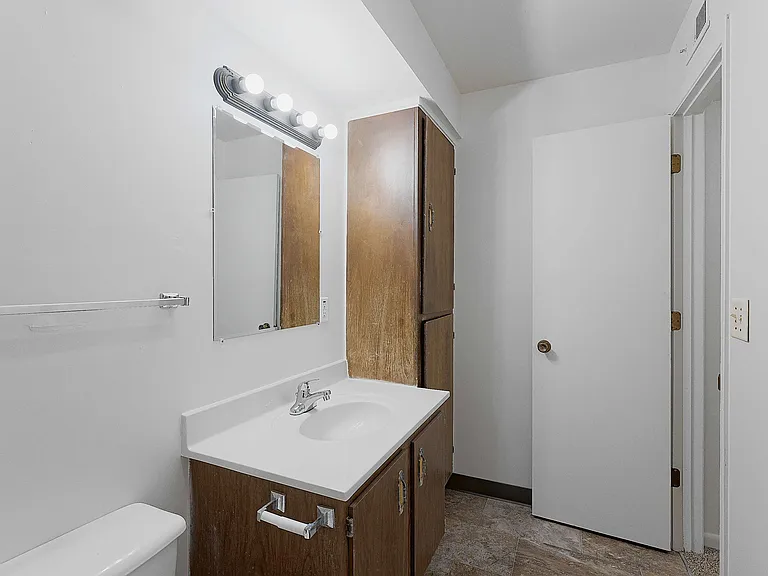 945 S 12th St #6 — Photo 14