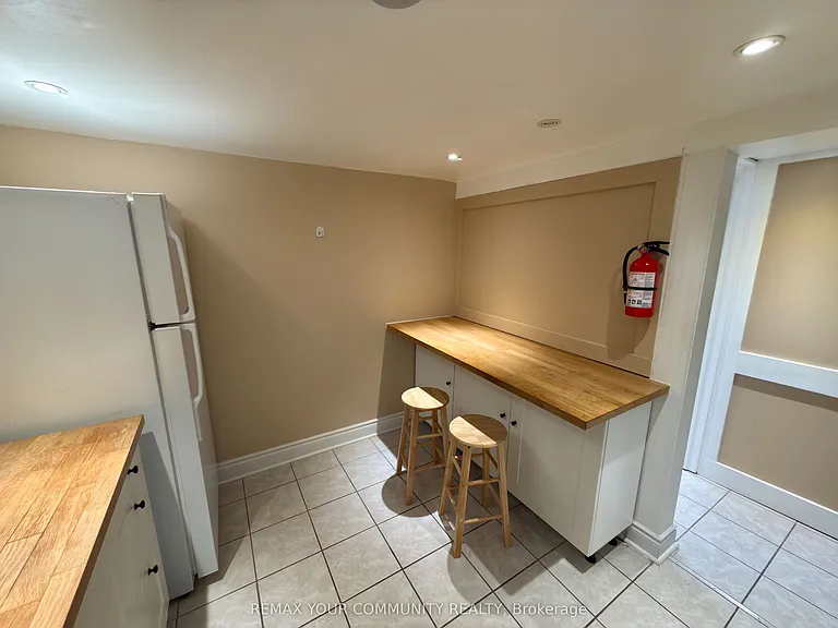 86 Lesmount Ave #2 — Photo 11