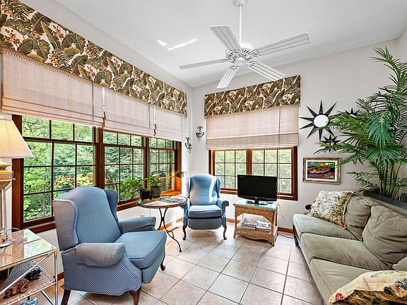 5th image of 4678 Aspen Ridge Cir