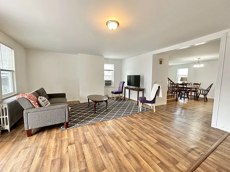 818 C St — Photo 9