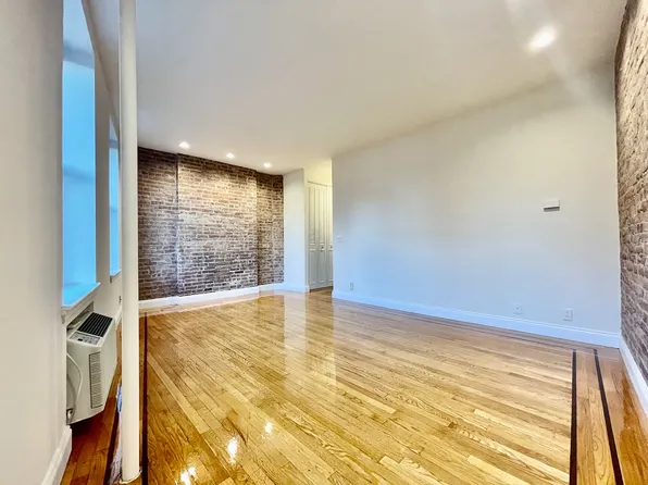 366 Broome Street image 3 of 14