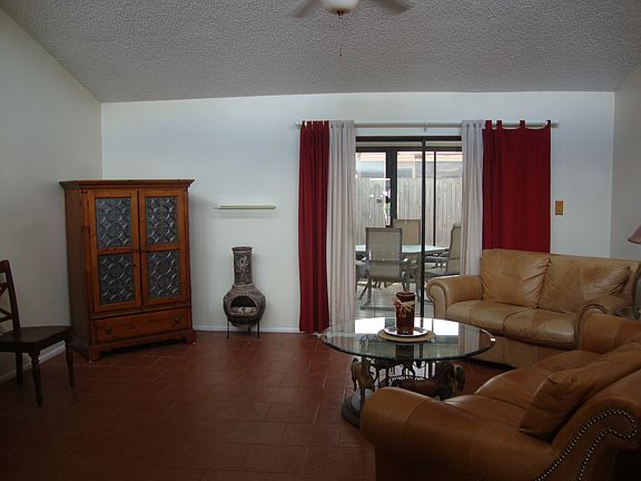 5th image of 4320 Sussex St