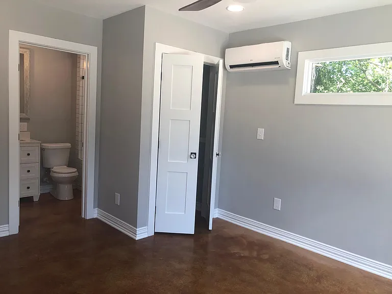 1742 1/2 W Main St — Photo 10