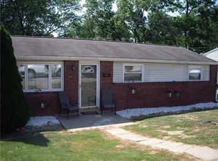 111 Cancilla Dr, Canonsburg, PA 15317