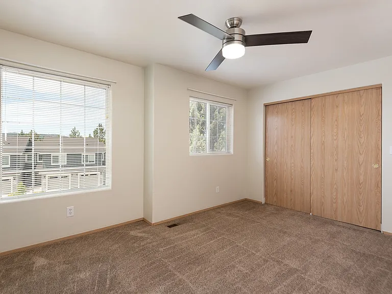 2358 NE Ocker Dr #14 — Photo 16