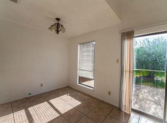 3rd image of 1200 Westcott Dr #B