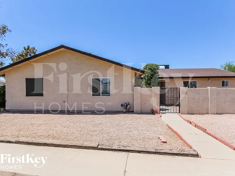 13857 N 48th Ave — Photo 1