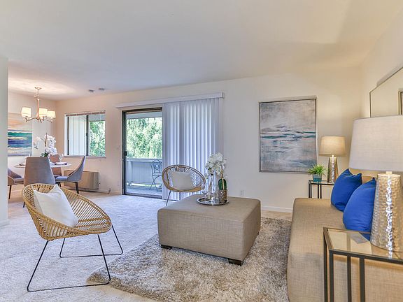 3rd image of 940 Kiely Blvd Unit D