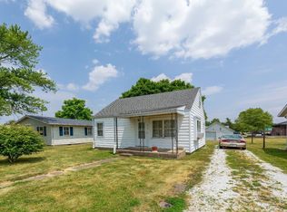 515 N Iowa St, Remington, IN 47977