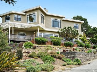 495 Goodman Rd, Pacifica, CA 94044