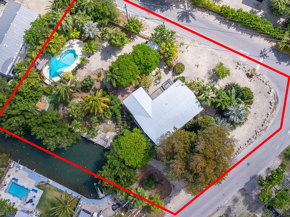 22777 Jolly Roger Dr