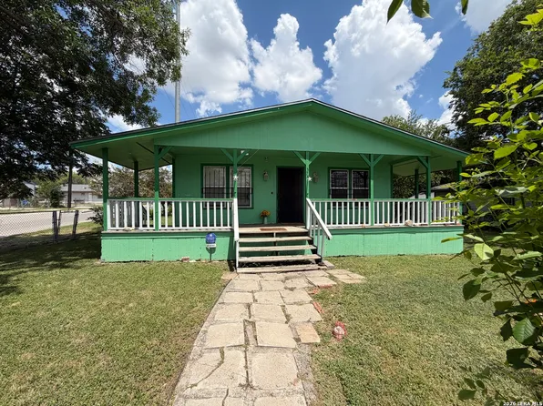 378 N San Ignacio, San Antonio, TX 78237