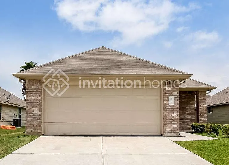2642 Needles Throw Ln — Photo 1