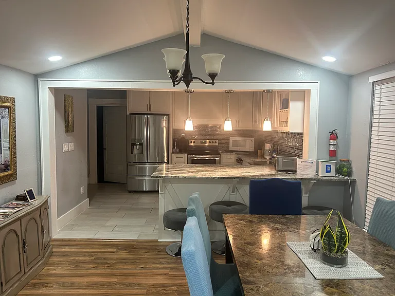 619 E Frank St — Photo 31