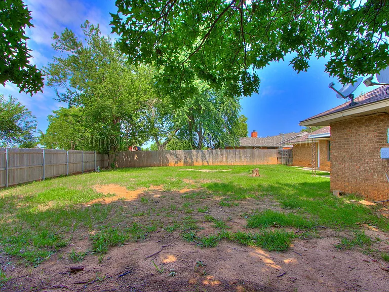 704 Pepperdine Ave — Photo 30