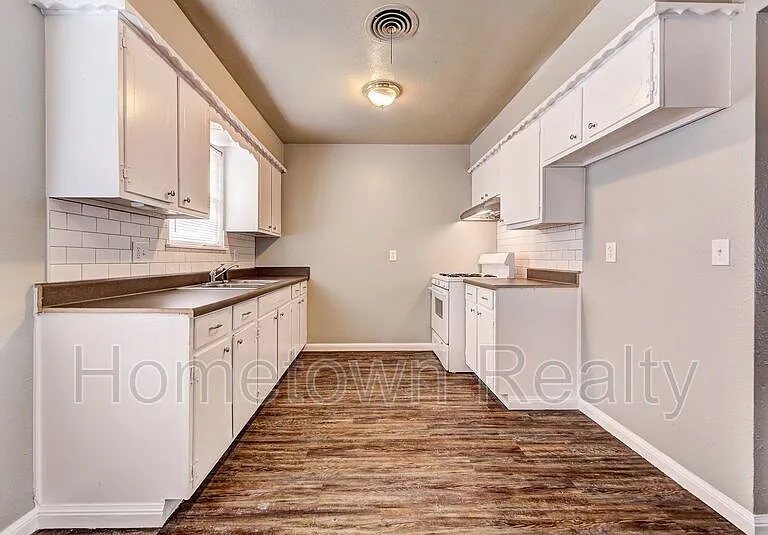 1308 McDonald Dr — Photo 13