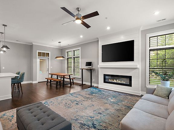 4th image of 207 Academy St #106