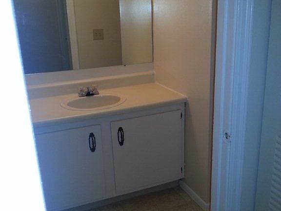 3rd image of 6160 Sycamore Hill Dr APT 017
